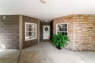 3000 Whispering Shores Dr, Vermilion, OH 44089 - Photo 6