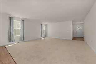 129 Eagle Cir, Amherst, OH 44001 - Photo 4