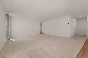129 Eagle Cir, Amherst, OH 44001 - Photo 24