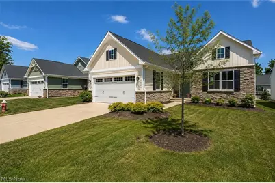 129 Eagle Circle, Amherst, OH 44001 - Photo 2