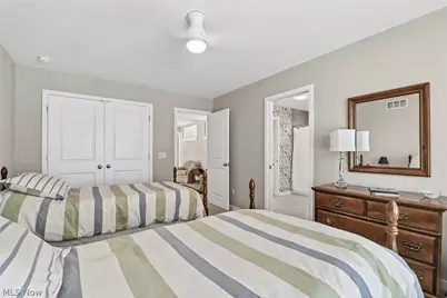 31427 Pier West, Avon Lake, OH 44012 - Photo 34