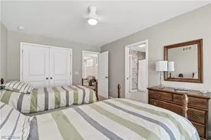 31427 Pier W, Avon Lake, OH 44012 - Photo 34