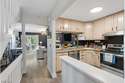 2891 Heatherwood Court, Stow, OH 44224 - Photo 6
