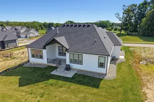 336 Arboretum Ct, Fairlawn, OH 44333 - Photo 6