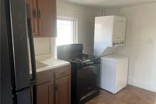1433 Kenmore Blvd, Akron, OH 44314 - Photo 4