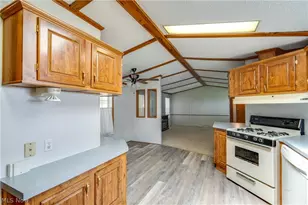 18592 Edwards Rd, Doylestown, OH 44230 - Photo 12