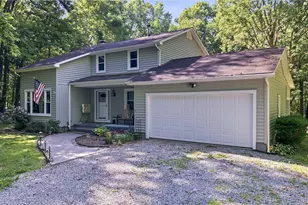 37933 Longs Crossing Rd, Leetonia, OH 44431 - Photo 2