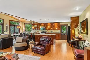 985 S Medina Line Rd, Wadsworth, OH 44281 - Photo 10