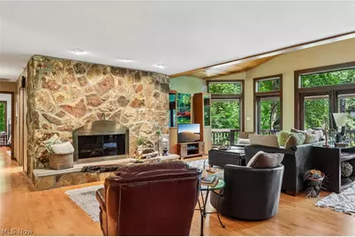 985 S Medina Line Road, Wadsworth, OH 44281 - Photo 8