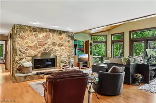 985 S Medina Line Rd, Wadsworth, OH 44281 - Photo 8