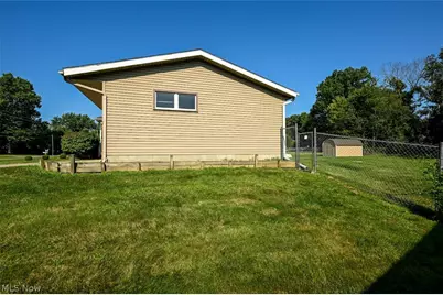 577 Catalina Drive, Akron, OH 44319 - Photo 12