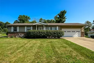 577 Catalina Dr, Akron, OH 44319 - Photo 1