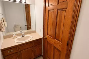 136 Jade Cir, Canfield, OH 44406 - Photo 16