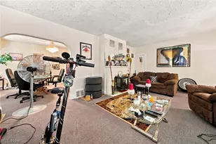 11413 Whitmore Ave, Loveland, OH 44108 - Photo 6
