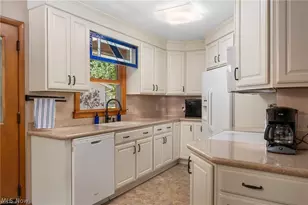 685 Sunnyside, Vermilion, OH 44089 - Photo 16