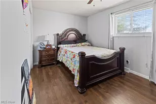 118 Arena Dr, Weirton, WV 26062 - Photo 10