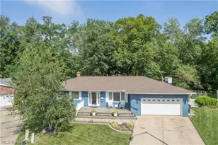 374 Woodlawn Reserve Rd, Akron, OH 44305 - Photo 1