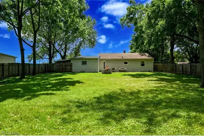 3437 Heckman Street NW, Uniontown, OH 44685 - Photo 6