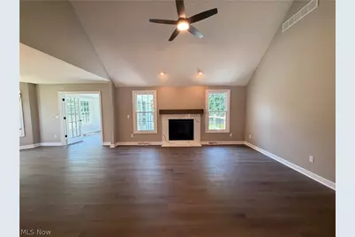 90 Lake Pointe Circle, Canfield, OH 44406 - Photo 14