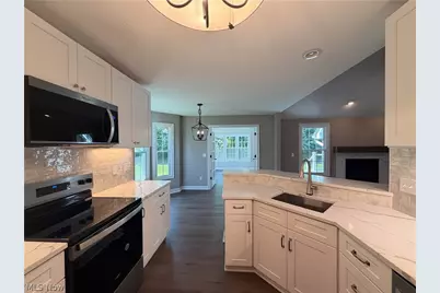 90 Lake Pointe Circle, Canfield, OH 44406 - Photo 10