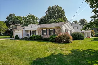 407 Holliston Road, Fairlawn, OH 44333 - Photo 2