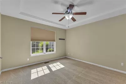 574 Hyannis Port Circle, Avon Lake, OH 44012 - Photo 16