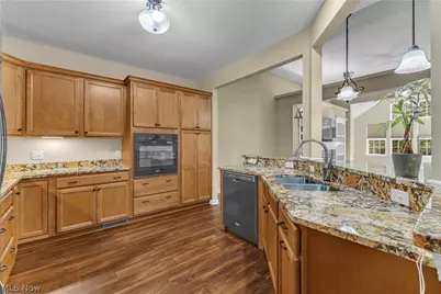 574 Hyannis Port Circle, Avon Lake, OH 44012 - Photo 10