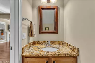 574 Hyannis Port Circle, Avon Lake, OH 44012 - Photo 8