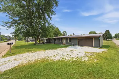549 Mohican Street NE, Brewster, OH 44613 - Photo 2