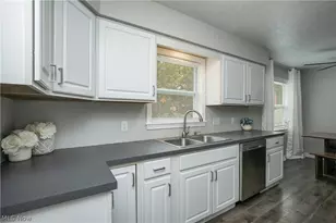 472 Columbine Ave, Akron, OH 44312 - Photo 12