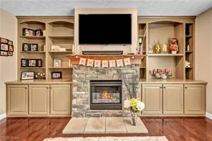 8006 Dovegate Circle, Mentor, OH 44060 - Photo 14