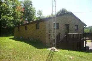 4285 Mineral City Zoar Rd NE, Mineral City, OH 44656 - Photo 2