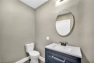 181 Spellman Ct, Akron, OH 44305 - Photo 32