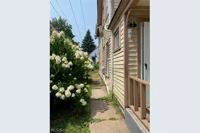 2060 W 44th Street, Loveland, OH 44113 - Photo 2