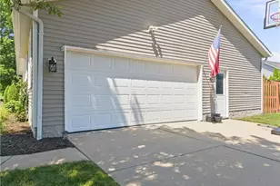2553 Diamond St NE, Canton, OH 44721 - Photo 4