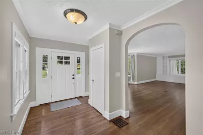 813 N Grant Street, Wooster, OH 44691 - Photo 2