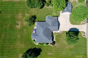 5044 Sunset Blvd Rd NW, Strasburg, OH 44680 - Photo 2