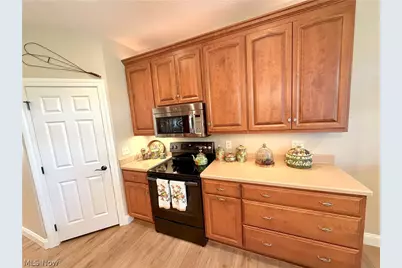 5044 Sunset Boulevard Road NW, Strasburg, OH 44680 - Photo 12
