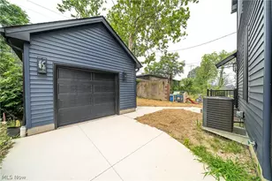 1886 Woodlawn Ave, Loveland, OH 44112 - Photo 8