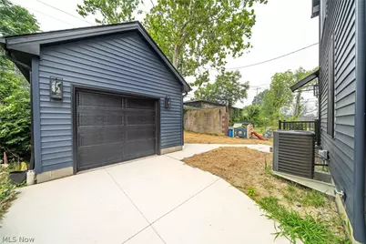 1886 Woodlawn Avenue, Loveland, OH 44112 - Photo 14