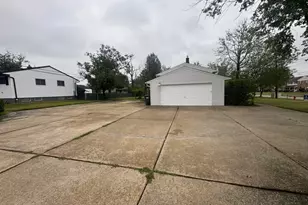 24051 Columbus Rd, Huber Heights, OH 44146 - Photo 6