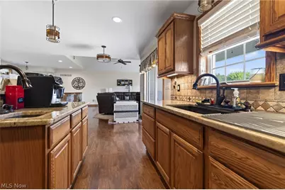 4875 Tree Line Trail, New Middletown, OH 44442 - Photo 6