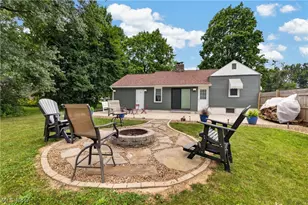 33 Sycamore Dr, New Middletown, OH 44442 - Photo 2