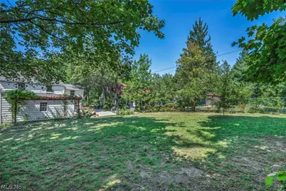 20860 Farnsleigh Road, Huber Heights, OH 44122 - Photo 48