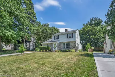20860 Farnsleigh Road, Huber Heights, OH 44122 - Photo 8