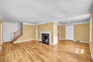 20860 Farnsleigh Rd, Huber Heights, OH 44122 - Photo 10