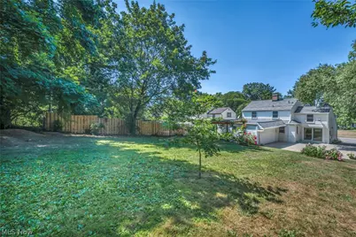 20860 Farnsleigh Road, Huber Heights, OH 44122 - Photo 46