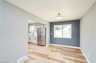 35477 Hobbie Dr, Eastlake, OH 44095 - Photo 10