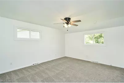 35477 Hobbie Drive, Eastlake, OH 44095 - Photo 40
