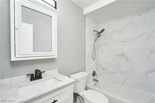 35477 Hobbie Dr, Eastlake, OH 44095 - Photo 4